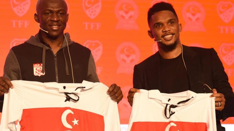 Samuel Etoo: Türk futbolcular benim 800 metre arkamda