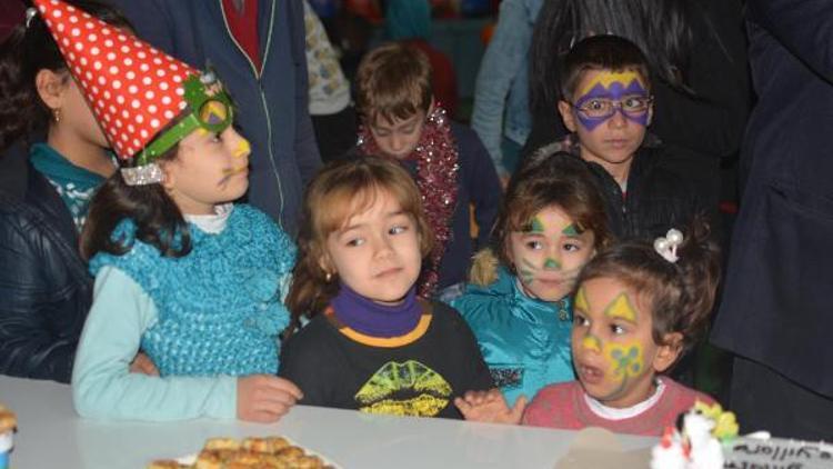 Lösemi hastası çocukların ilk kez doğum günleri kutlandı