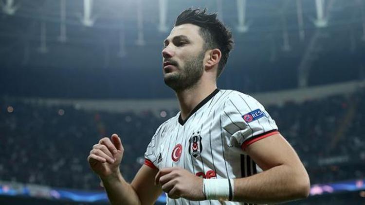 Beşiktaş Tolgay Arslan ile olan sözleşmesini uzattı