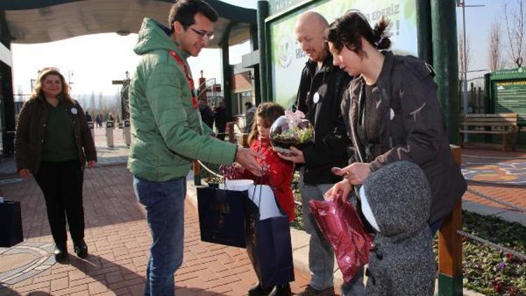 Eskişehir Hayvanat Bahçesinin 500 bininci ziyaretçisine hediye