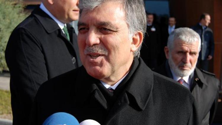 Abdullah Gül, soruları yanıtsız bıraktı