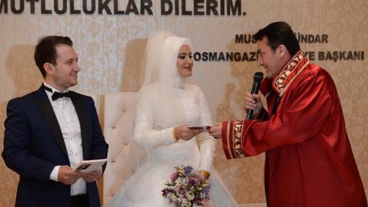 Yabancı gelin ve damatlar Osmangazi’de mutluluğa yelken açtı