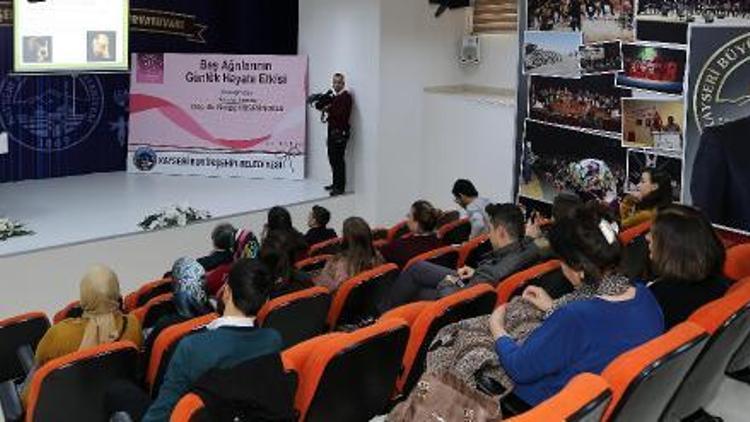 Büyükşehir Belediyesi’nin sağlık seminerleri devam ediyor