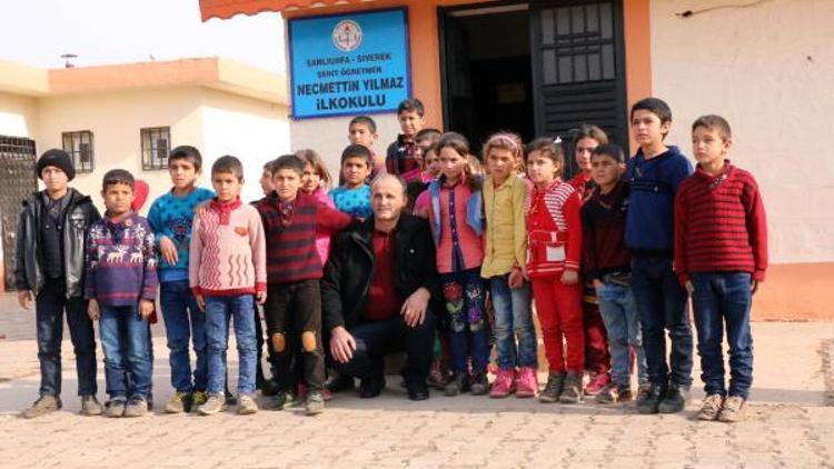 Şehit Necmettin öğretmenin babası, oğlunun okulunu ziyaret etti