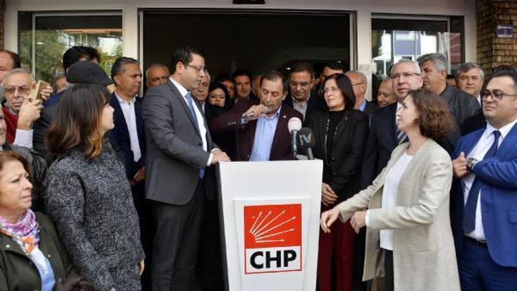 Antalya CHPde olaylı devir teslim