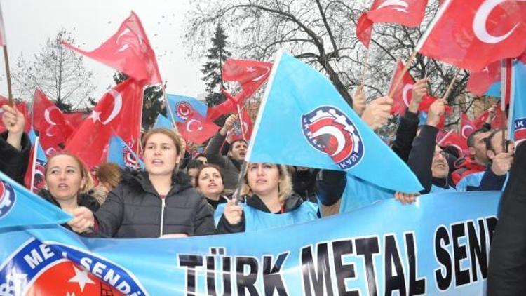 Gölcükte Türk Metal işçilerinden protesto