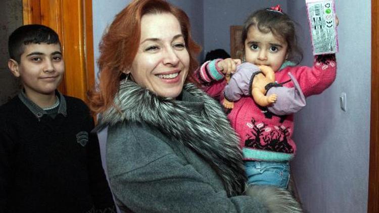 Van Valisinin eşi Sevcan Zorluoğlu, şehit ailelerini ziyaret etti