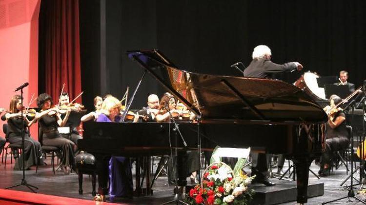 İdil Biret, 70inci sanat yıldönümünü Eskişehirde kutladı