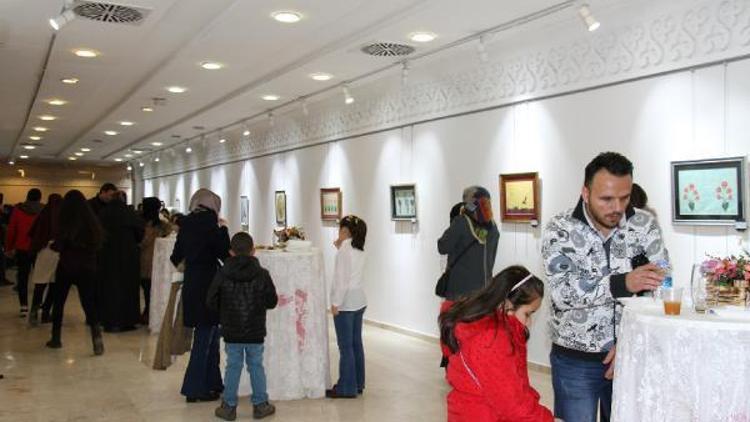Başakşehir’de sanatseverler Ebru sergisi ve Ney konserinde buluştu