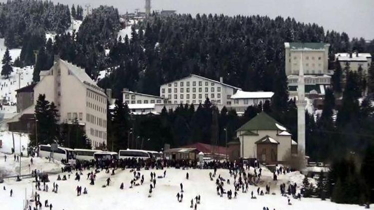 Uludağ, tatilcilerin akınına uğradı