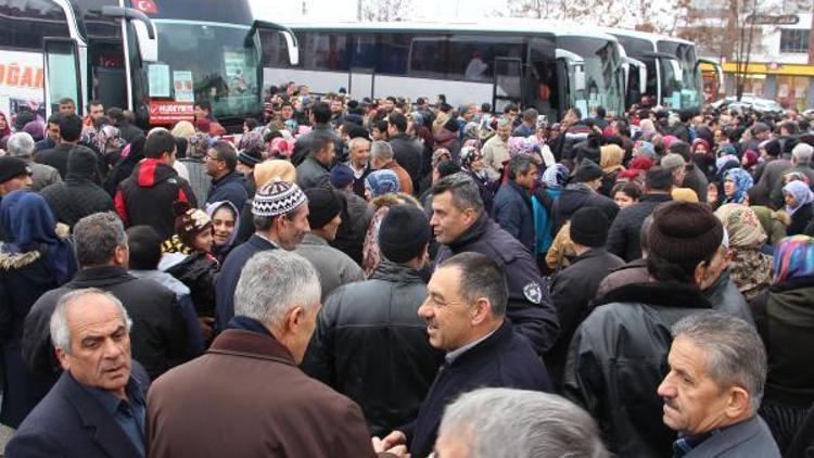 Umre için kutsal topraklara gittiler