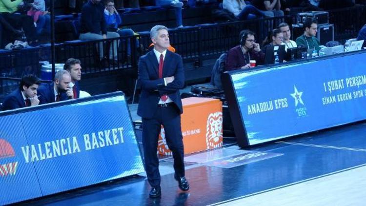 Anadolu Efes - Galatasaray Odeabank: 76-68