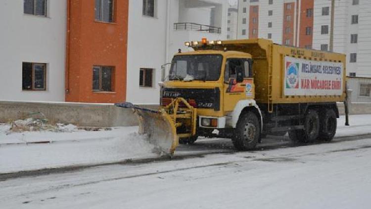 Melikgazi kar yağışına önlem aldı