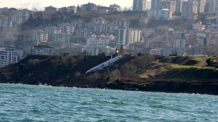 Trabzon’da pistten çıkan uçak 1.5 metre daha denize kaydı (3)