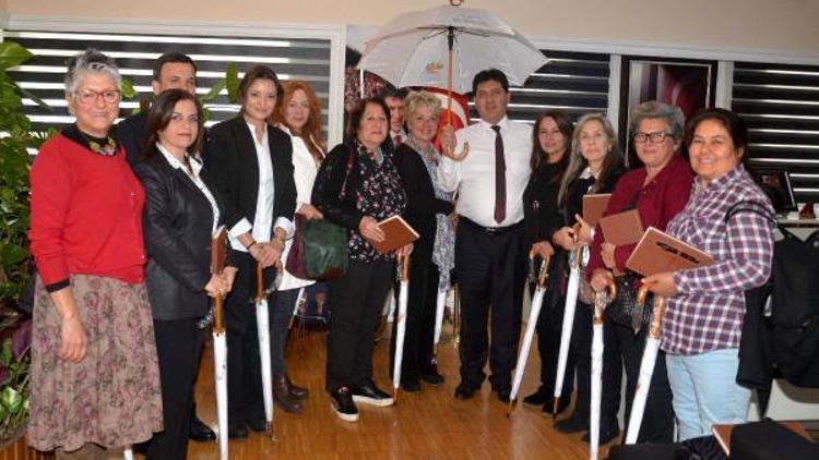 CHPli kadınlardan Başkan Güle ziyaret