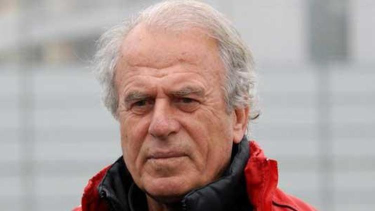 Mustafa Denizli Traktor Sazi’nin teklifini reddetti