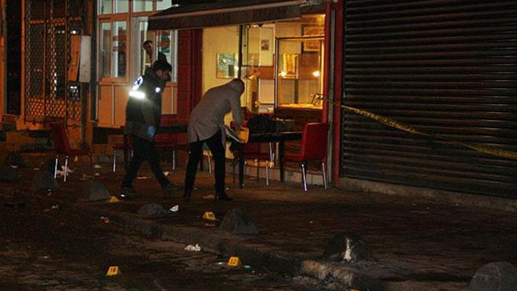 Beyoğlunda börekçiye silahlı saldırı: Yaralılar var