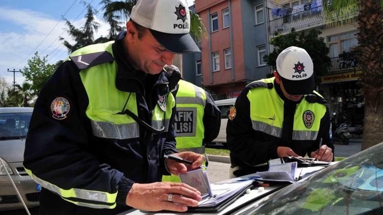 İstanbulda günde 4 bin trafik cezası kesildi