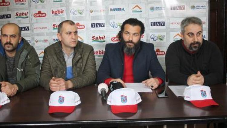 Trabzonsporlu taraftarlar ‘şike anıtını tanıttı