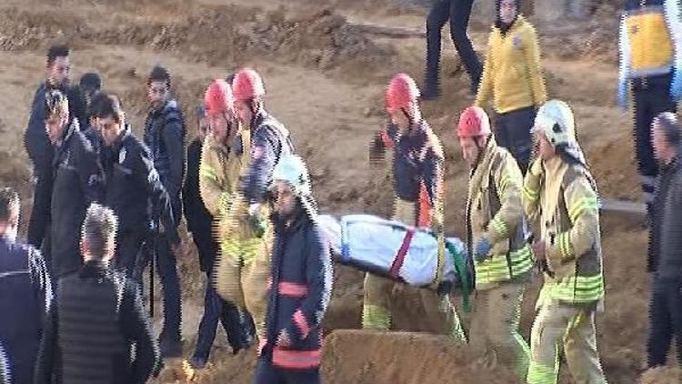 Ek fotoğraflar // Sultangazide inşaat alanında toprak kayması: 1 kişi öldü
