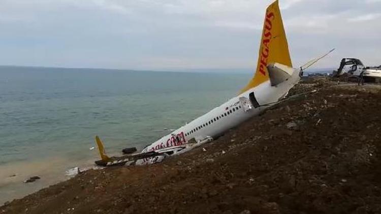 Havalimanı uçuş trafiğine kapatıldı, uçak için kurtarma operasyonu başladı