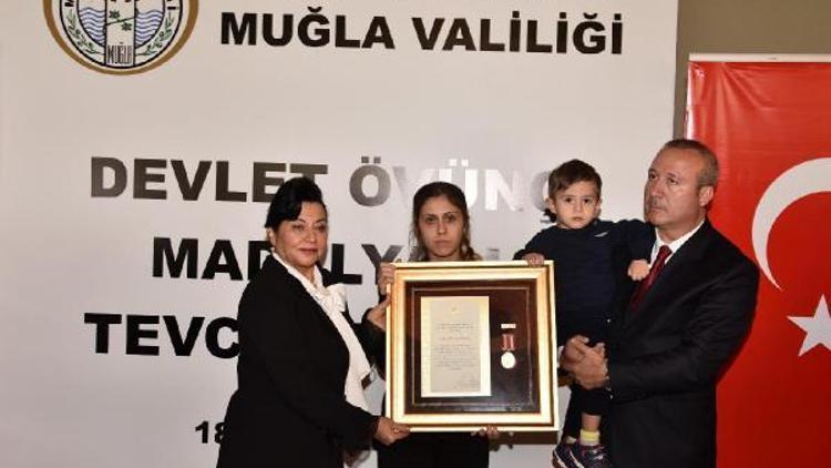 Şehit Piyade Yüzbaşının madalyası 2 yaşındaki Yağız Parsa verildi