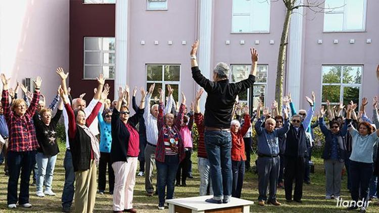 Türkiye’nin 60 yaş üzeri öğrencilere yönelik ilk üniversitesi Tazelenme Üniversitesi oldu.