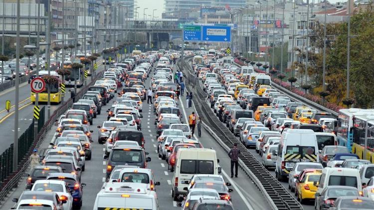 İstanbulda otomobil kullanmanın yıllık maliyeti 11 bin lirayı aştı