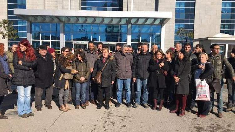 Nuriye Gülmen ve Semih Özakçanın açlık grevine destek verenlere beraat