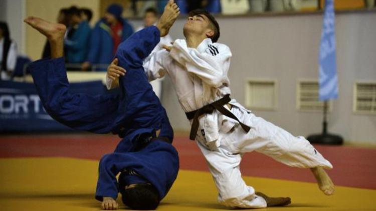 Türkiye Ümitler Judo Şampiyonası heyecanlı başladı