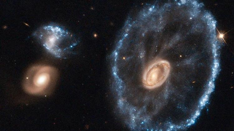 Hubble, Yontar Takımyıldızındaki Tekerlek Galaksiyi görüntüledi