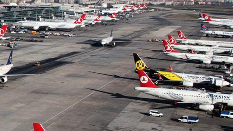 Atatürk Havalimanında uçuşlara köpek engeli... Uçaklar 15 dakika kalkış için bekledi