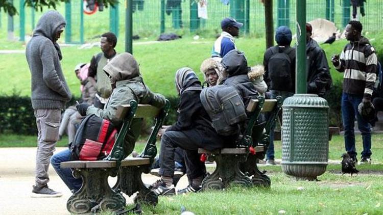 Tepki çeken Belçika polisinden sığınmacılar için yeni taktik