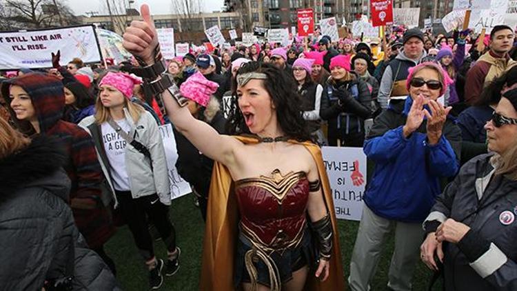 ABDdeki Kadınlar Yürüyüşü Trump karşıtı gösteriye dönüştü
