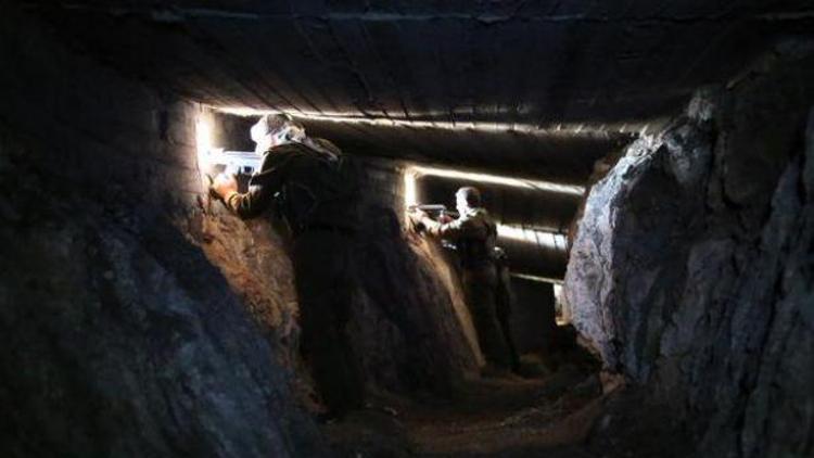 Terör örgütü tüneller kazmıştı... TSK bölgenin Kandili Parsa Dağını vuruyor