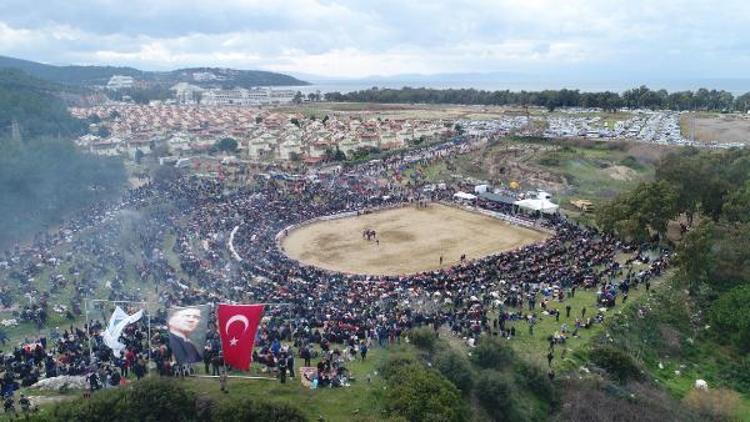 Develer Selçukta güreşti