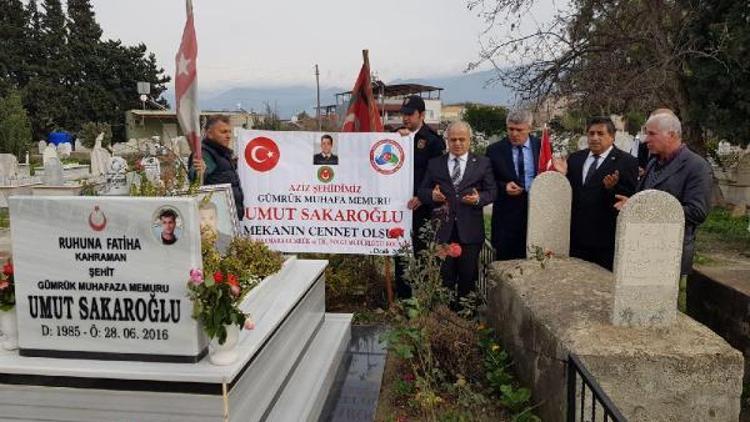 Şehit Umut Sakaroğlu, mezarı başında anıldı