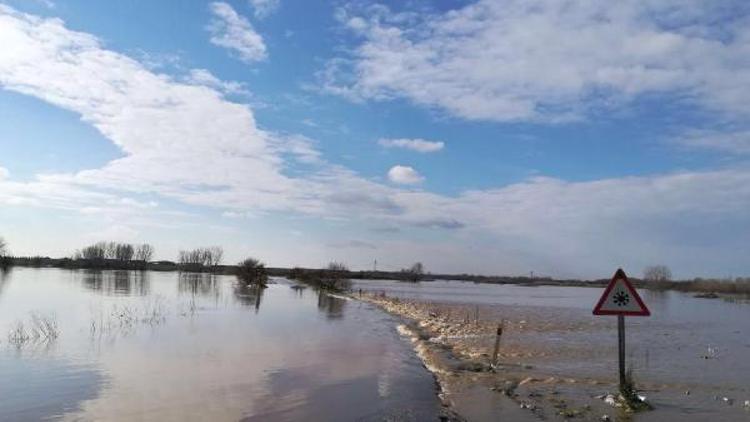 Ergene Nehri taştı, 3 köyün ulaşımı kesildi