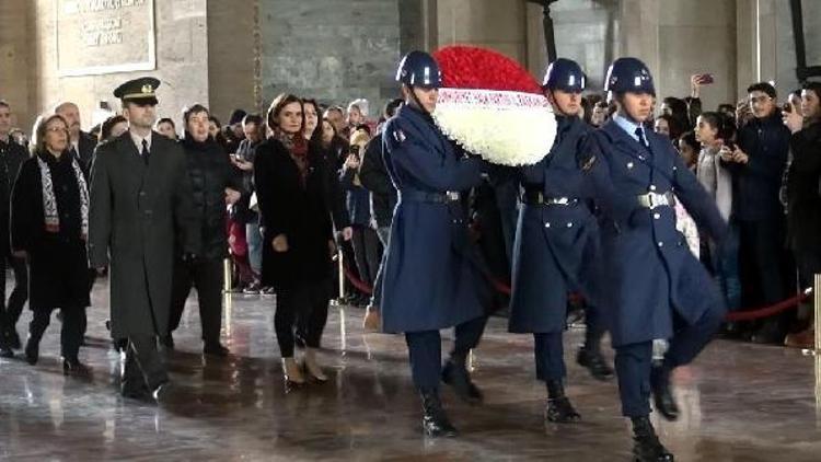 CHPnin kadın il başkanları Anıtkabir’i ziyaret etti