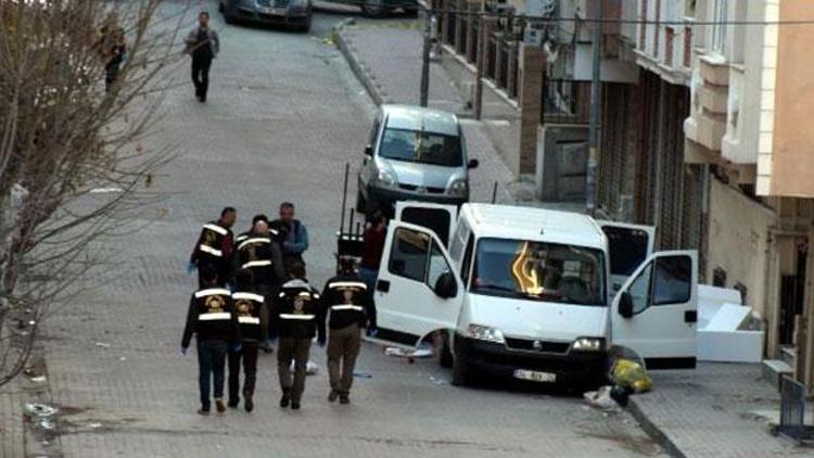 Bahçelievlerdeki bombali minibüs soruşturmasında 3 PKK’lı daha tutuklandı