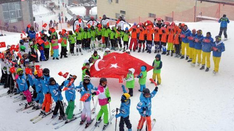 Teröre, 2 bin 300 rakımlı zirvede Türk bayraklı protesto