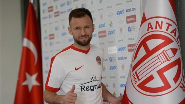 Antalyaspor imzayı attırdı Hakan Özmert...