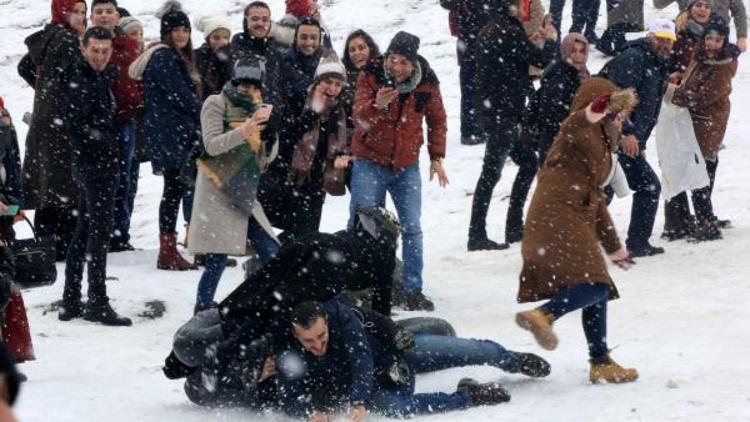 Kardan Adam Şenliği kazalarla başladı: 13 yaralı