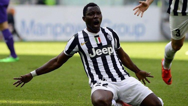 Juventusun Asamoah ısrarı