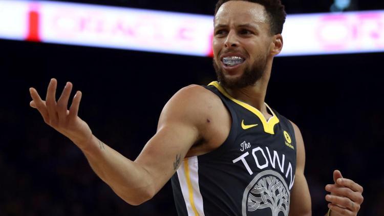 Warriors, Celticsi Curry ile devirdi