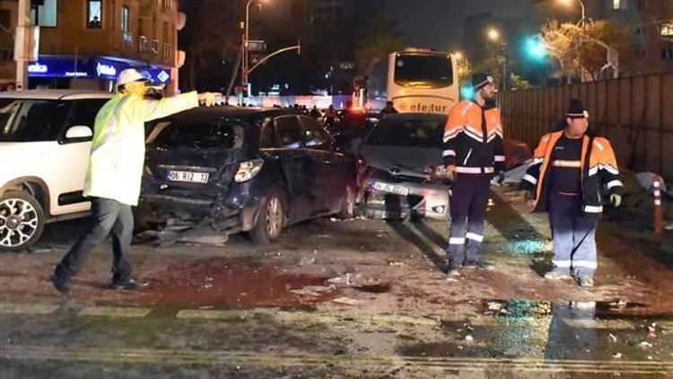 Kadıköy’de zincirleme trafik kazası: 6 yaralı