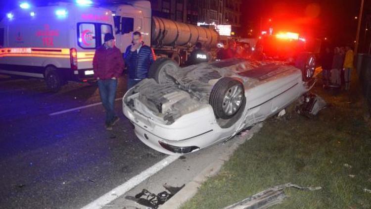 Tankere çarpan otomobilin sürücüsü ağır yaralandı