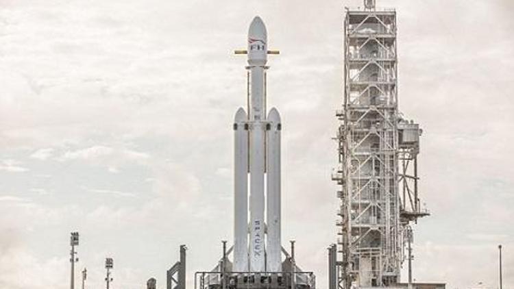 Falcon Heavy 6 Şubatta uzaya fırlatılıyor