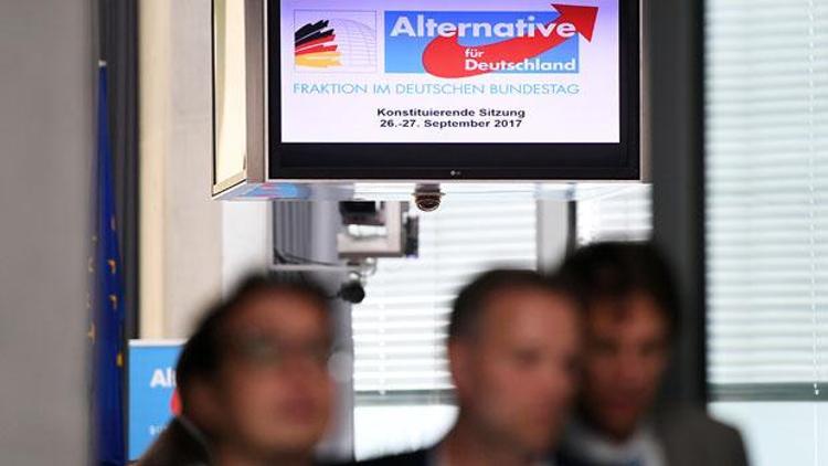 AfD bu rolü sevdi: Güçlü ve mağdur