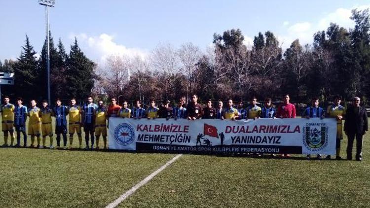 Osmaniyeda amatör futbolcular Zeytin Dalı Harekatına pankartlı destek verdi